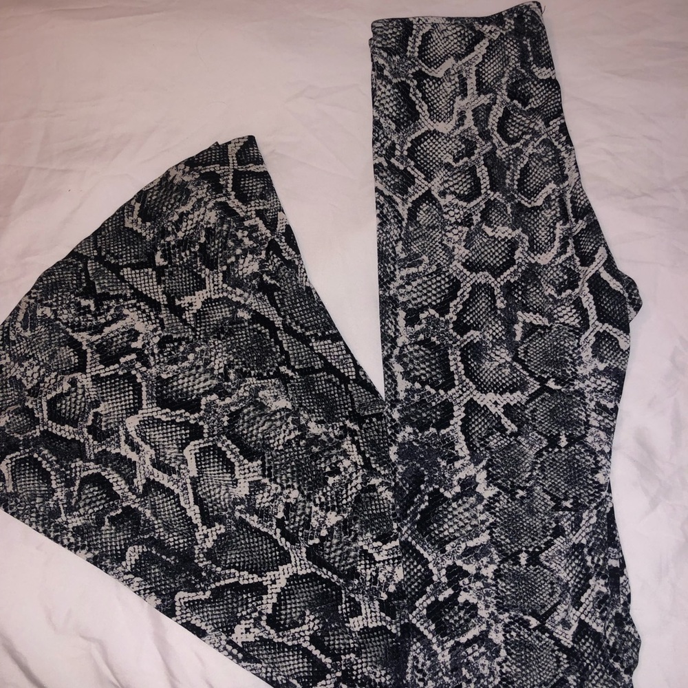 Bam Bam Bells Snake Skin